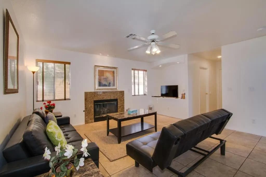 Red Rock Vacation Villa - photo 2