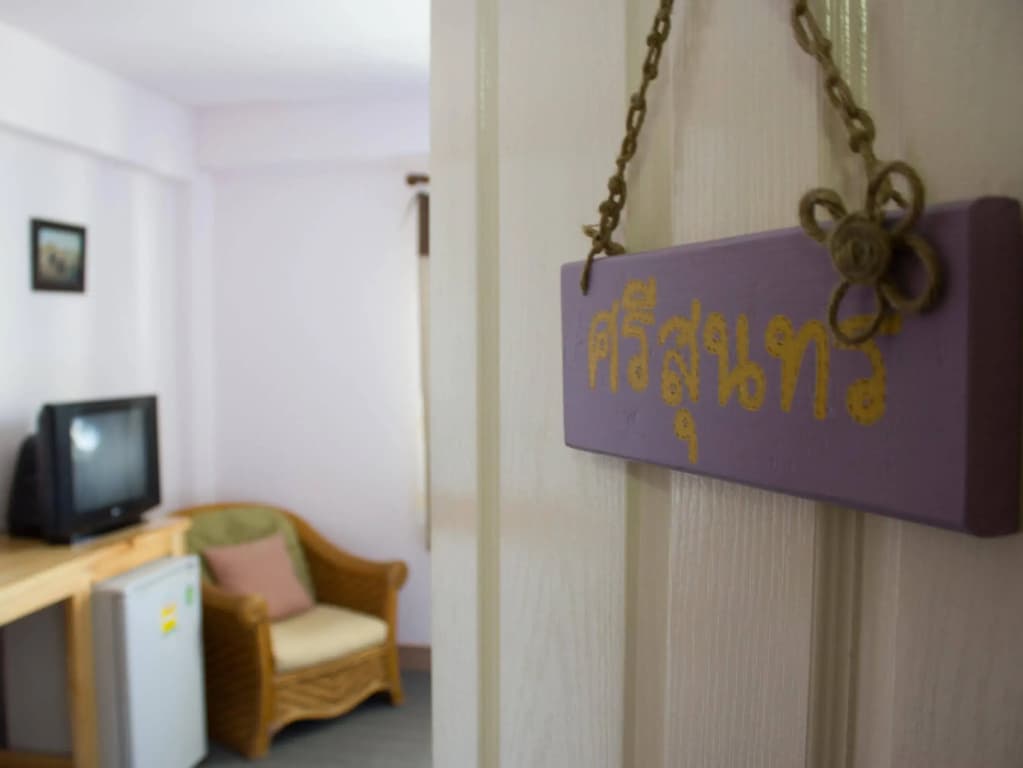 Le Plateau Hotel - photo 3