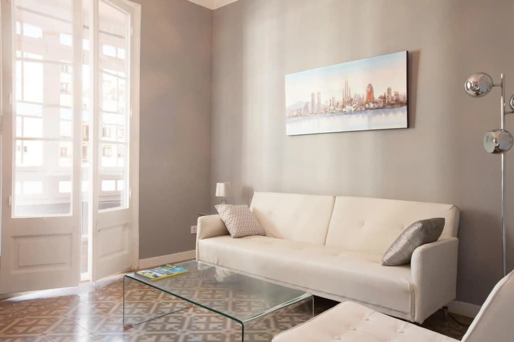SOFIA 4 · Sofía's Gallery & Bath · Well Priced 6 Pax Spacious Home in Eixample - photo 5
