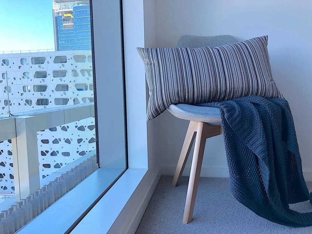 Modern Docklands Apartment in CBD - photo 2