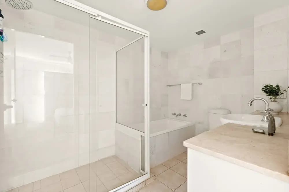 Spacious 2-bed, 2-bath Moments From Avalon Beach - photo 15