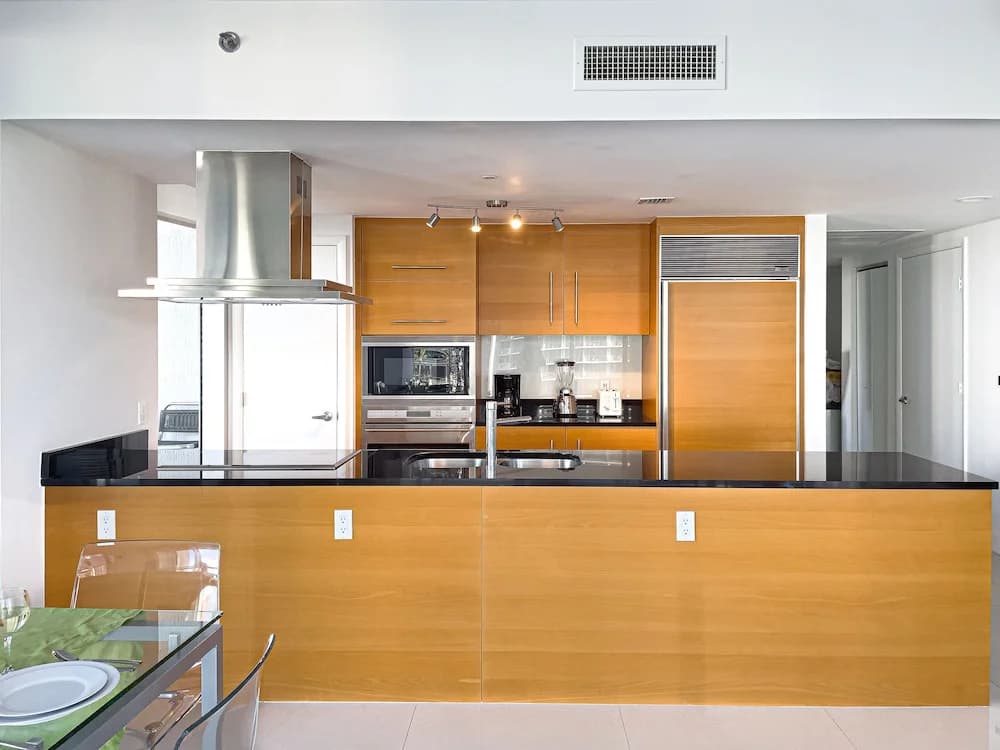 Miami Vacation Rentals - Brickell - photo 35