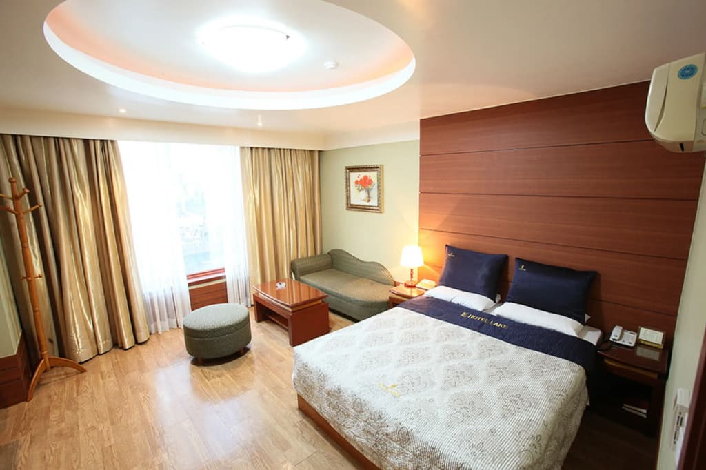 Hotel Lake - photo 7