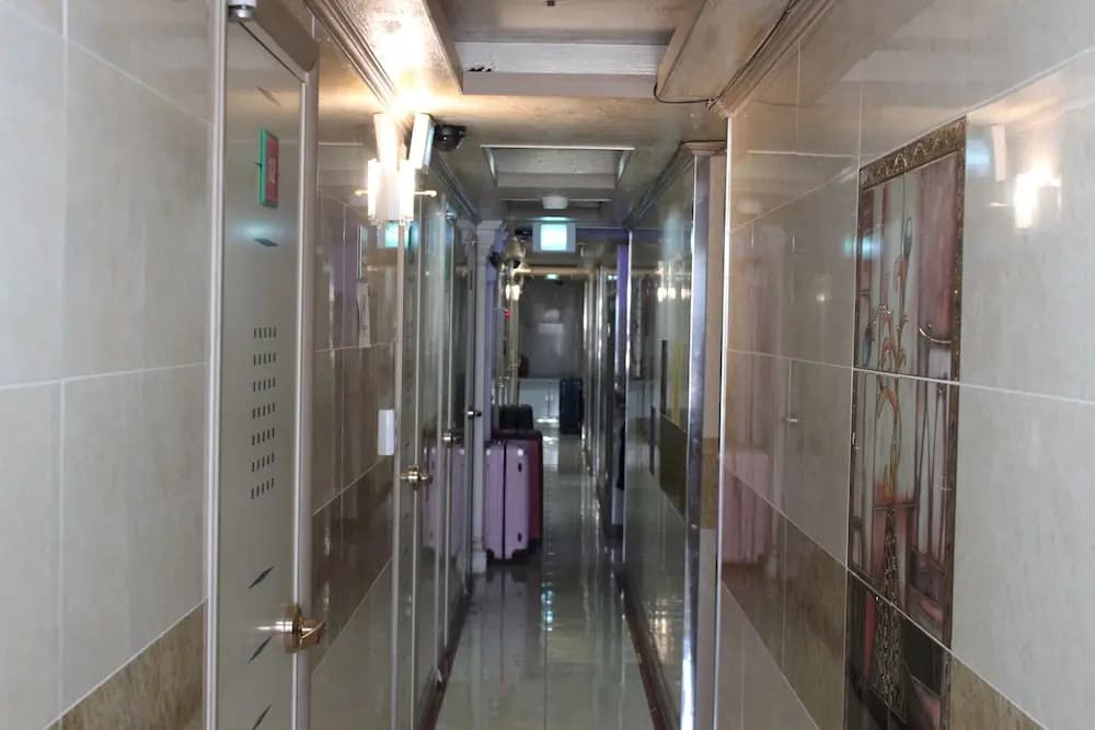 Merdiang Livingtel Single Room - photo 11