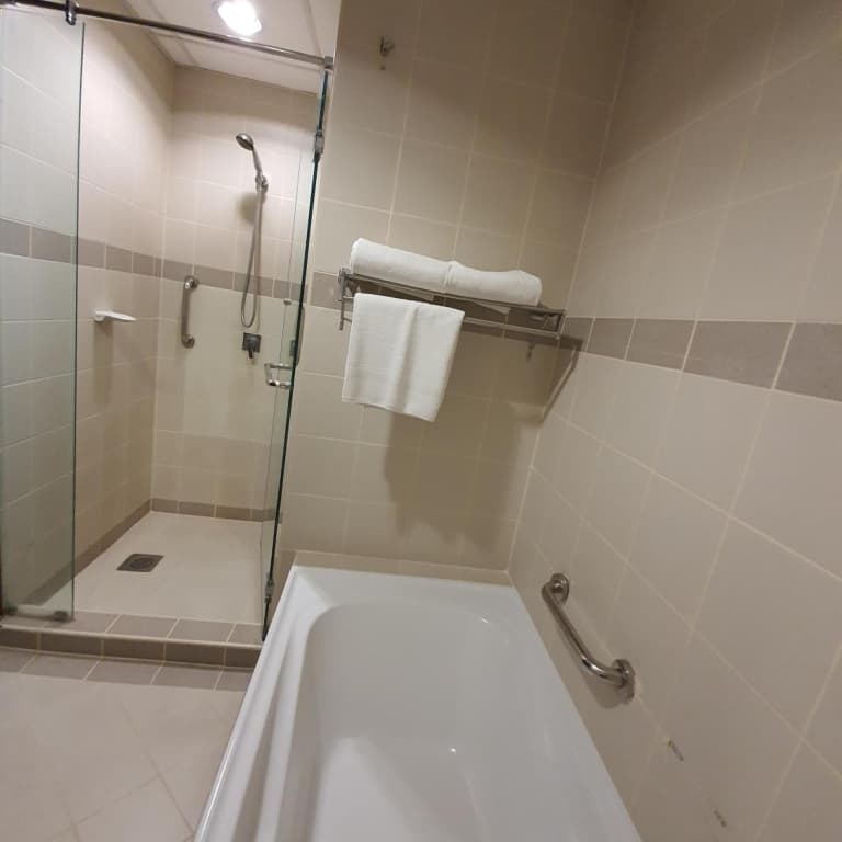 Crown Regency Serviced Suites - photo 29