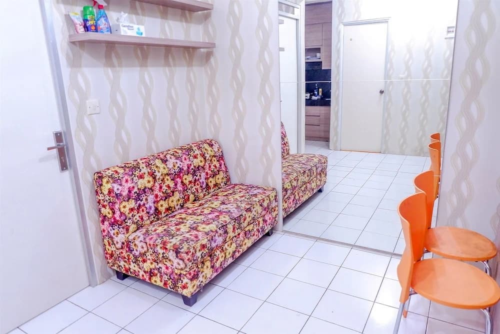 Warm Cozy Menteng Square Apartment - photo 5
