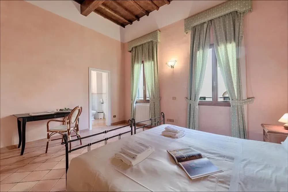 Rosa- Apartment with Terrace in Piazza Strozzi, Duomo - photo 2