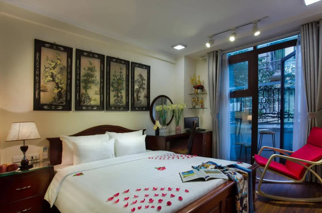 Luminous Viet Hotel - photo 4