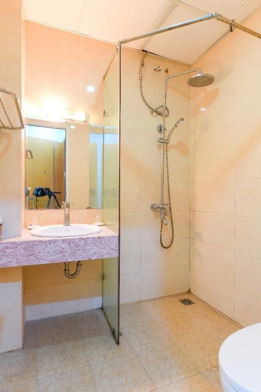 OYO 241 Hp Home Hotel - photo 10
