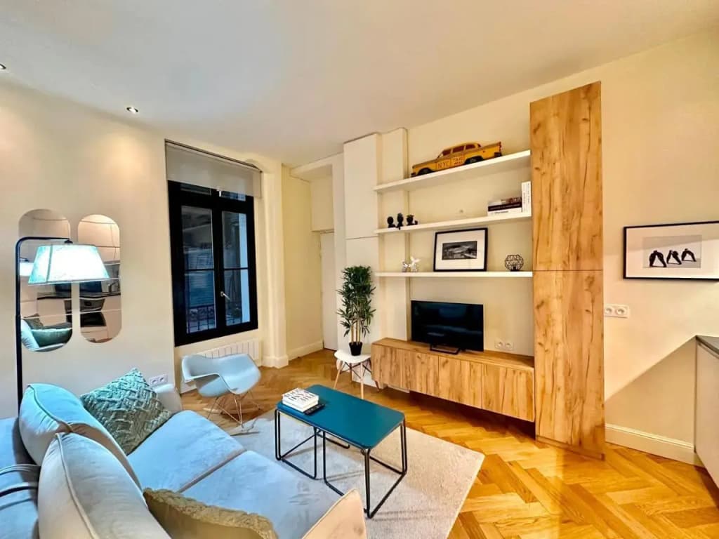 Family Apartment In Front Of The Eiffel Tower - photo 4