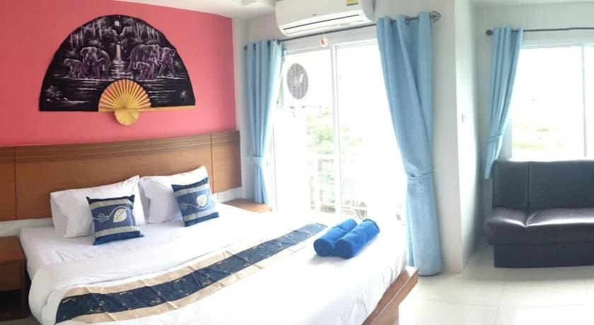 Dow Guesthouse - photo 2