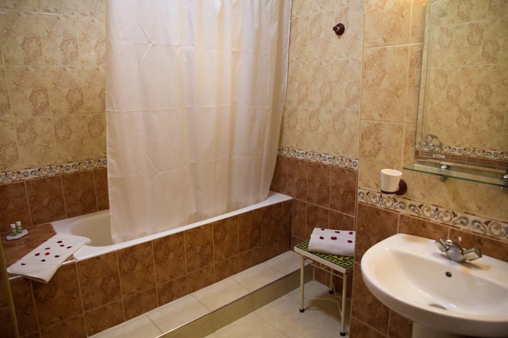 Amani Hotel Suites & Spa - photo 10