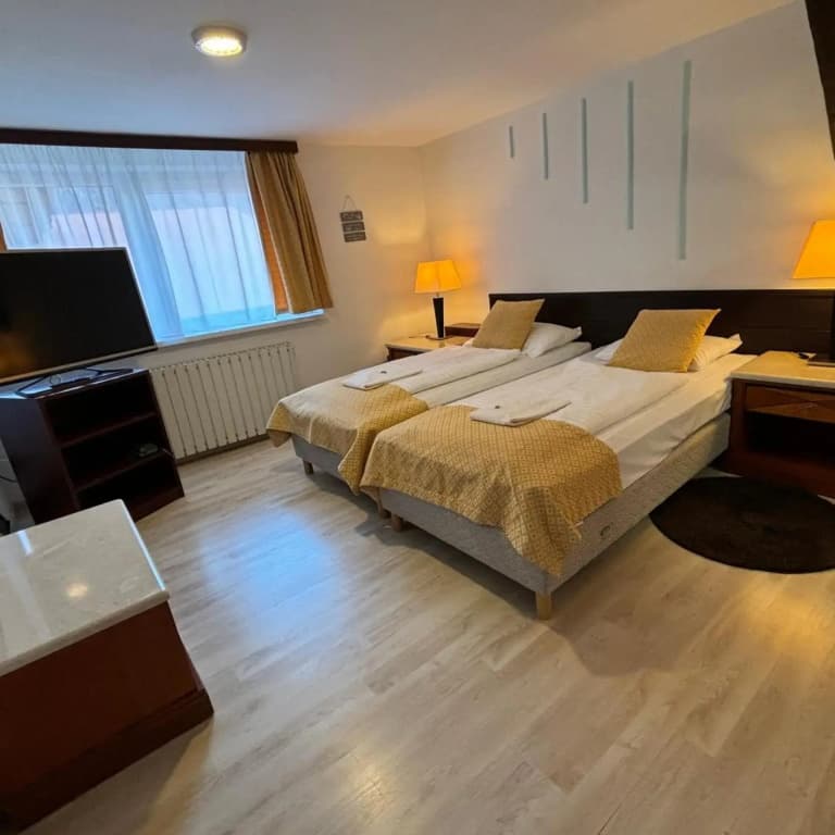 Hotel Gloria Budapest City Center - photo 37