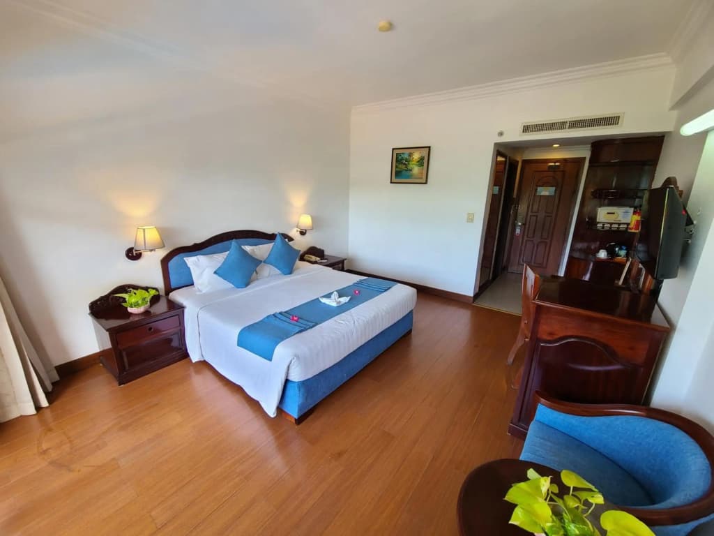 Hotel Somadevi Angkor Resort & Spa - photo 4