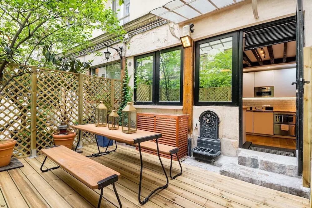Souplex With Terrace in Rue de Faubourg - photo 9
