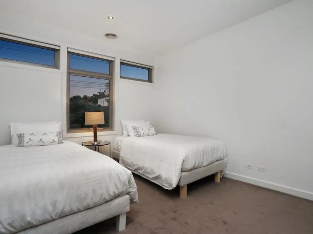 Kew Luxurious Townhouse - photo 6