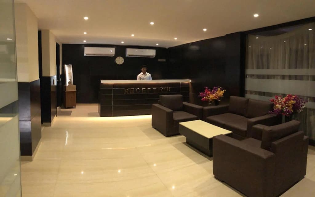Solitaire Hotel - main photo