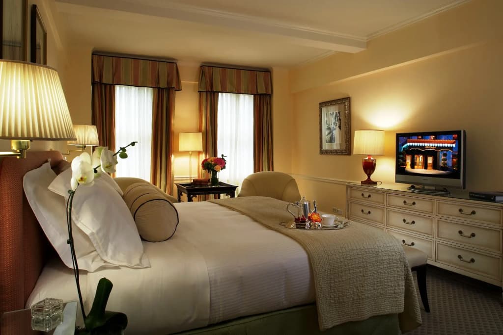 The Carlyle, A Rosewood Hotel - photo 4