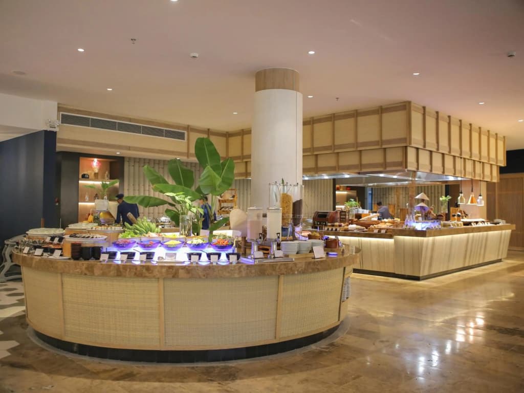 Melia Danang Beach Resort - photo 36