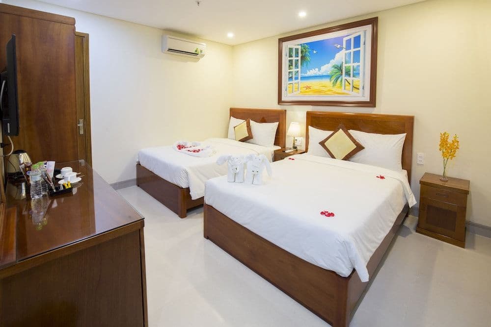 Sunlit Sea Hotel - photo 3