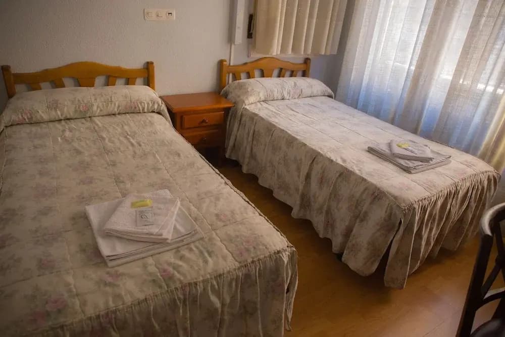 Hostal Lamalonga - photo 7