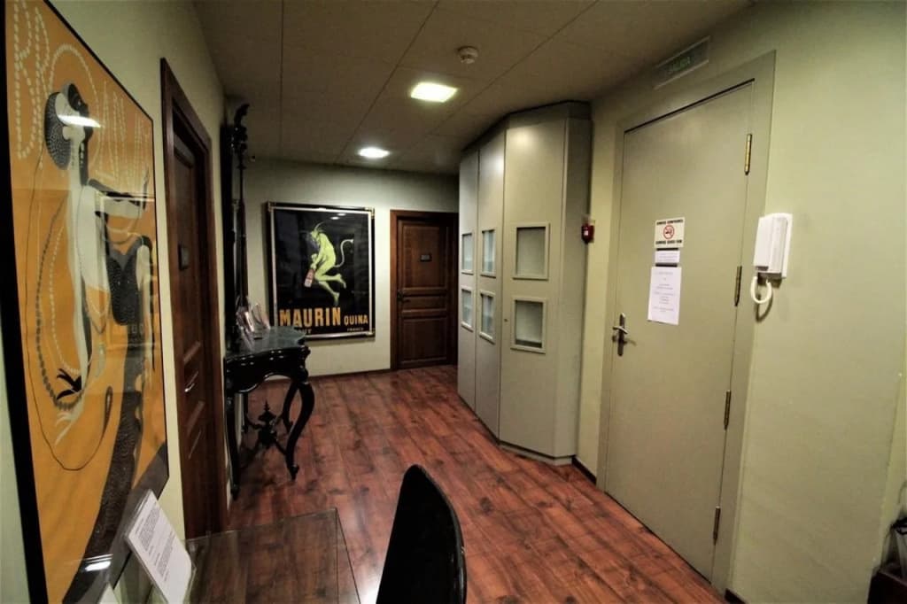 Hotel Annex - photo 11