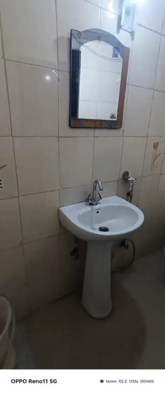 Airport Hotel Parikshit Palace - photo 22