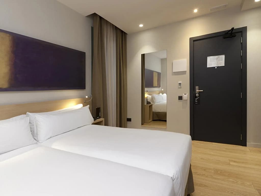 Hotel Àmbit Barcelona - photo 21