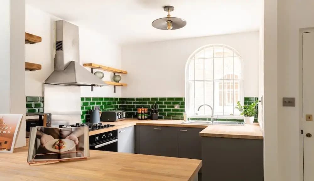 The Maida Vale Mews - Modern & Spacious 1BDR Home next to Venice Canals - photo 20