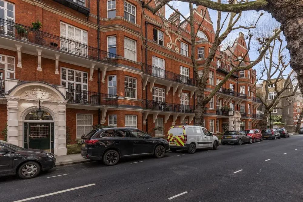 Eson2 - Charming 3 Bedroom Flat in Chelsea - main photo