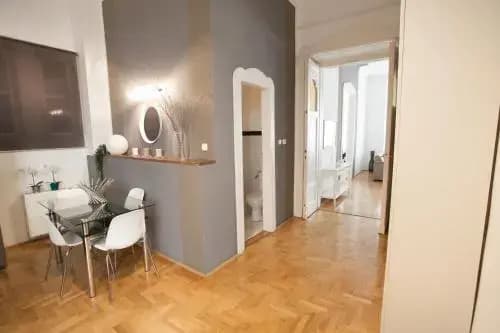 Royal Center Apartment - photo 24