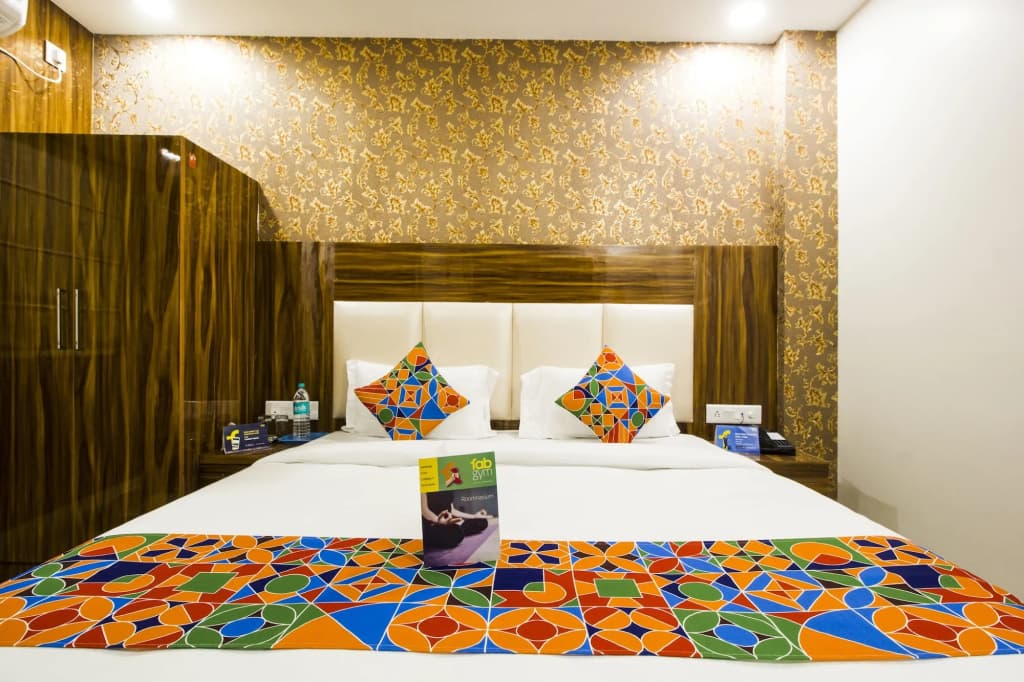 FabHotel Olivia Suite - photo 5