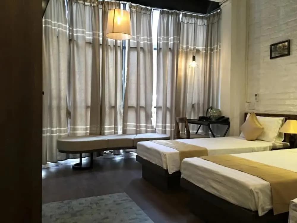 Luxury Backpakers Hotel - photo 2