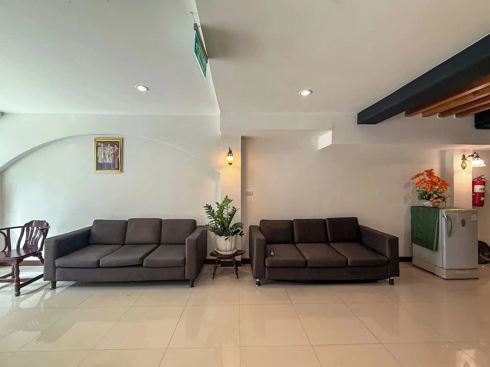 PL Residence Hotel Patamnak Soi 3 - photo 12