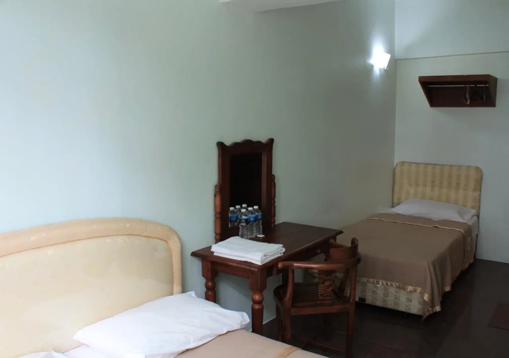 B Link Hotel - photo 2