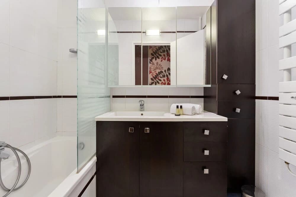 Wonderful 2 Bedroom Apartment in the Center of Paris - photo 2