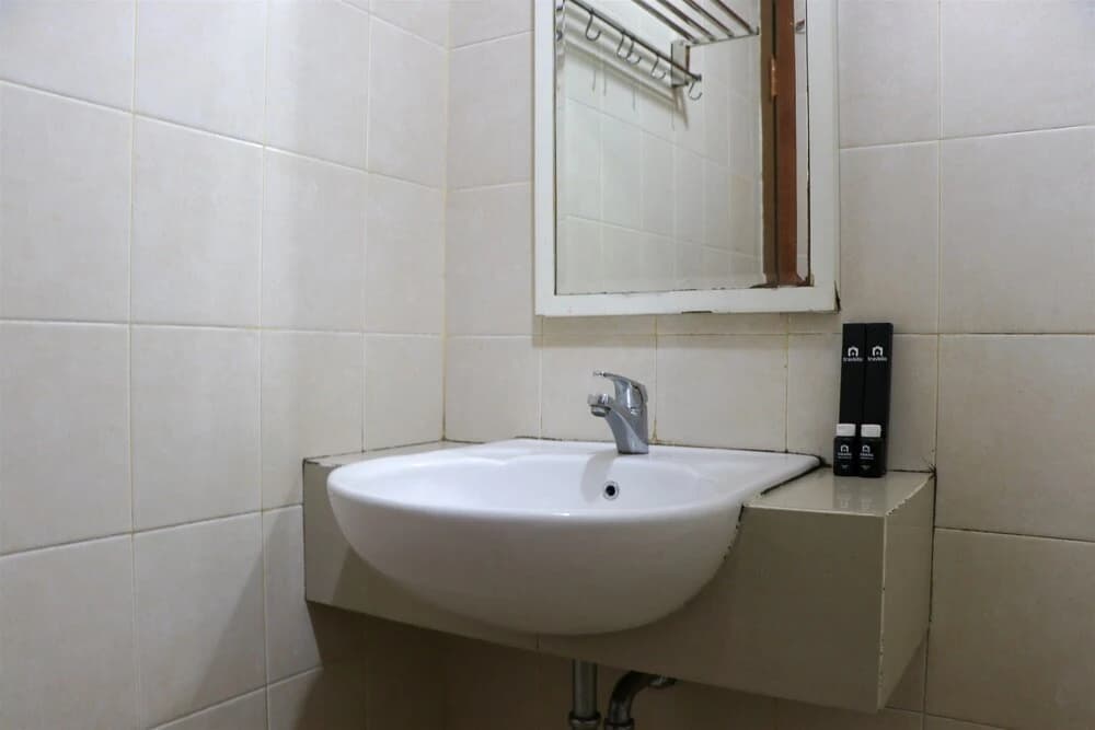Spacious 3Br At Maple Park Sunter Apartment - photo 6