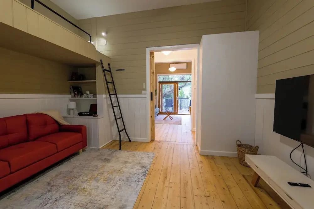 Ferntree Digs Cottage - photo 11
