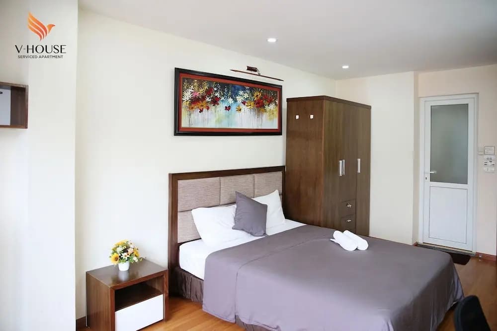V House 1 Serviced Apartment - photo 6