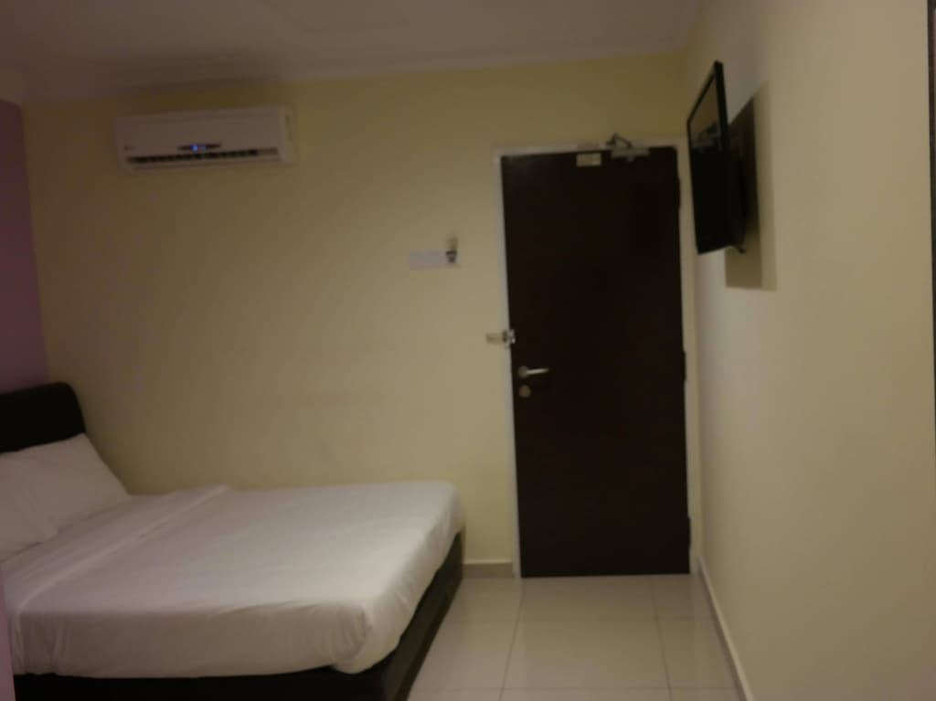 Clover Hotel Port Dickson - photo 3