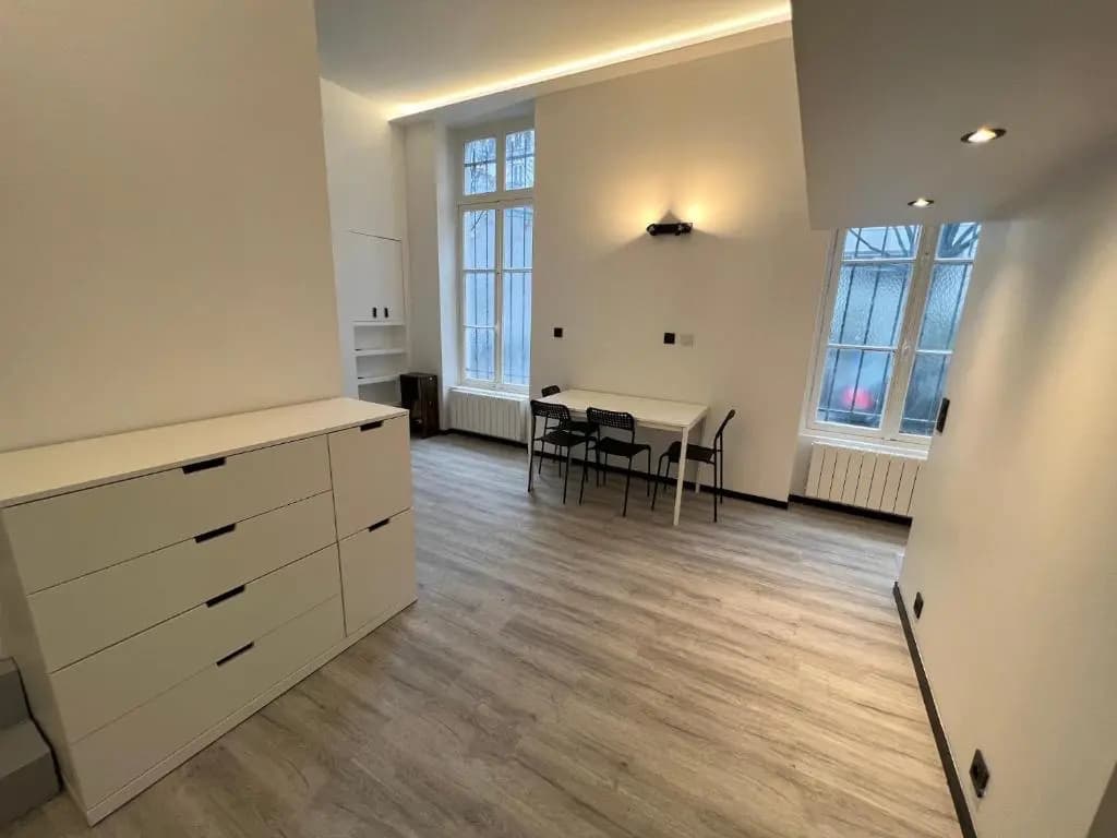 Pere Lachaise Apartment - photo 6