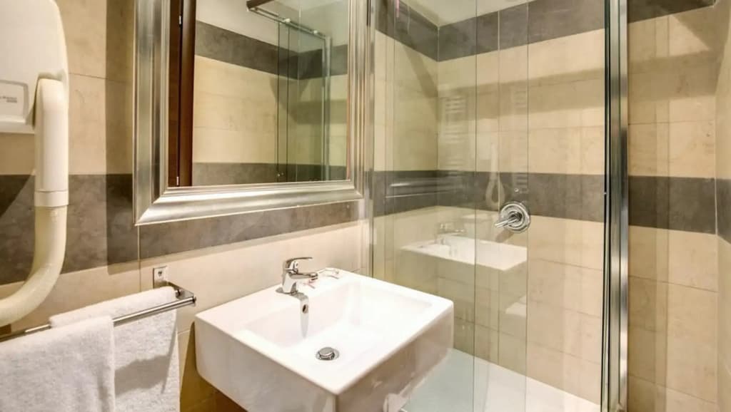 The Strand Hotel - photo 30