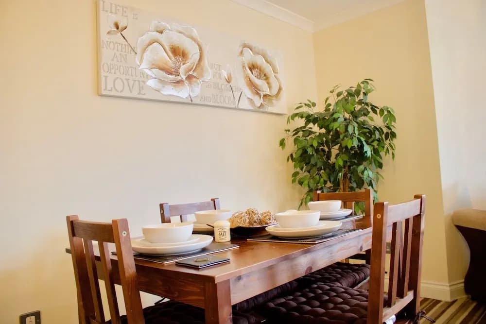 2 Bedroom Leith Apartment - photo 9