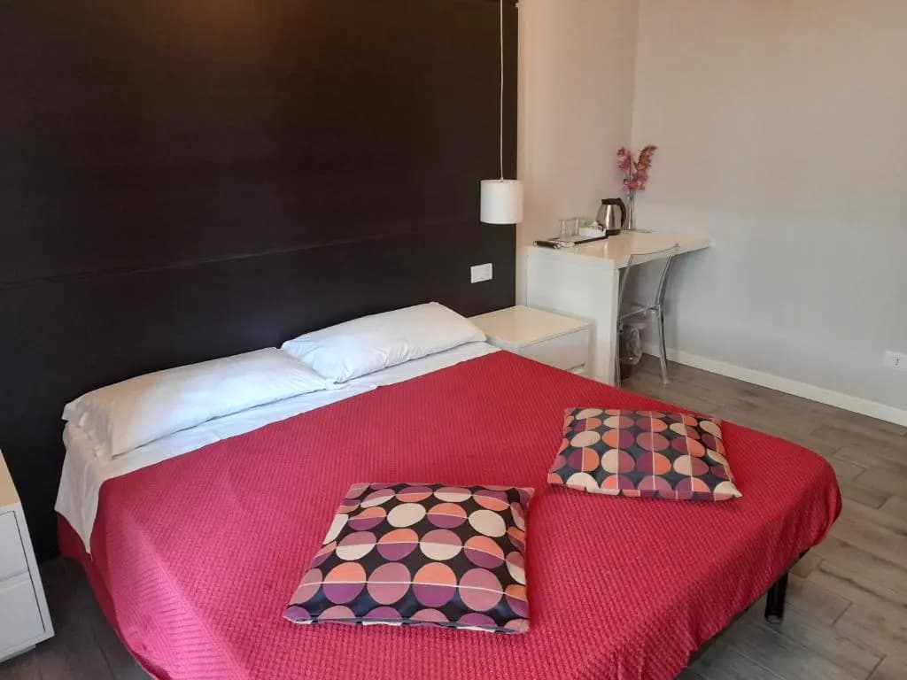 Guest House Piazza Bologna - photo 2