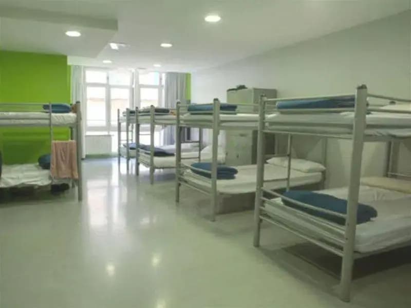 Alberguinn Youth Hostel - photo 17