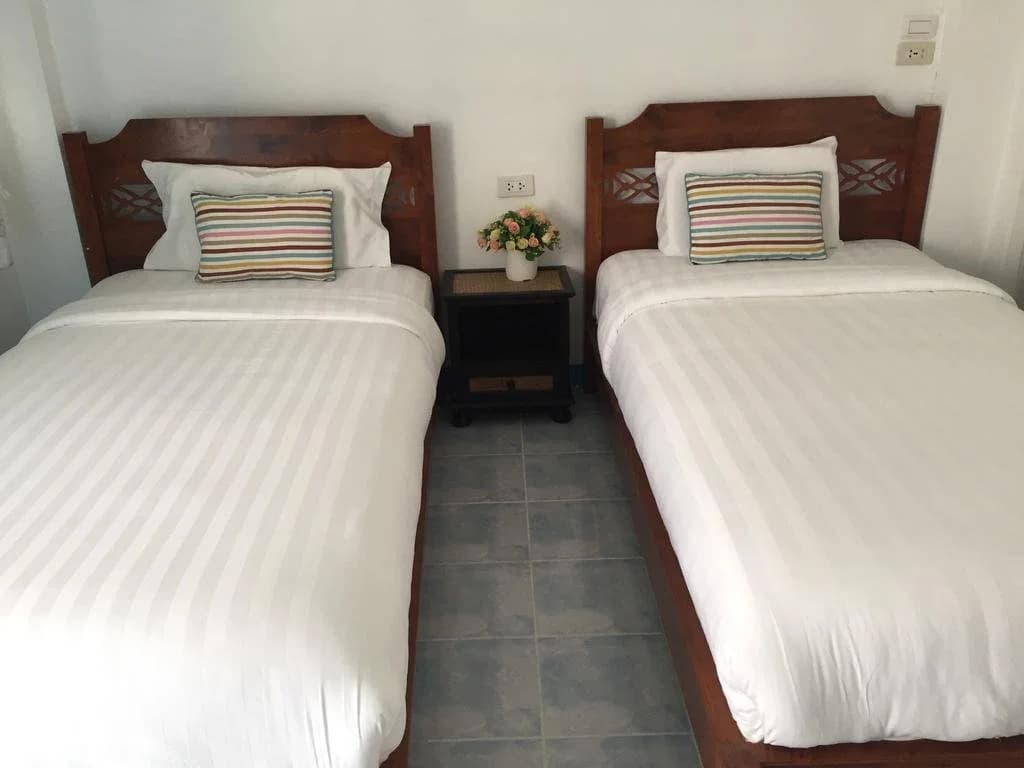 Mango Hotel - photo 2