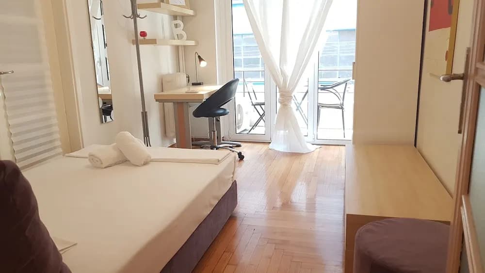 Erra - Brown - Athens Center,75m²,3 BD,1 BATH - photo 5