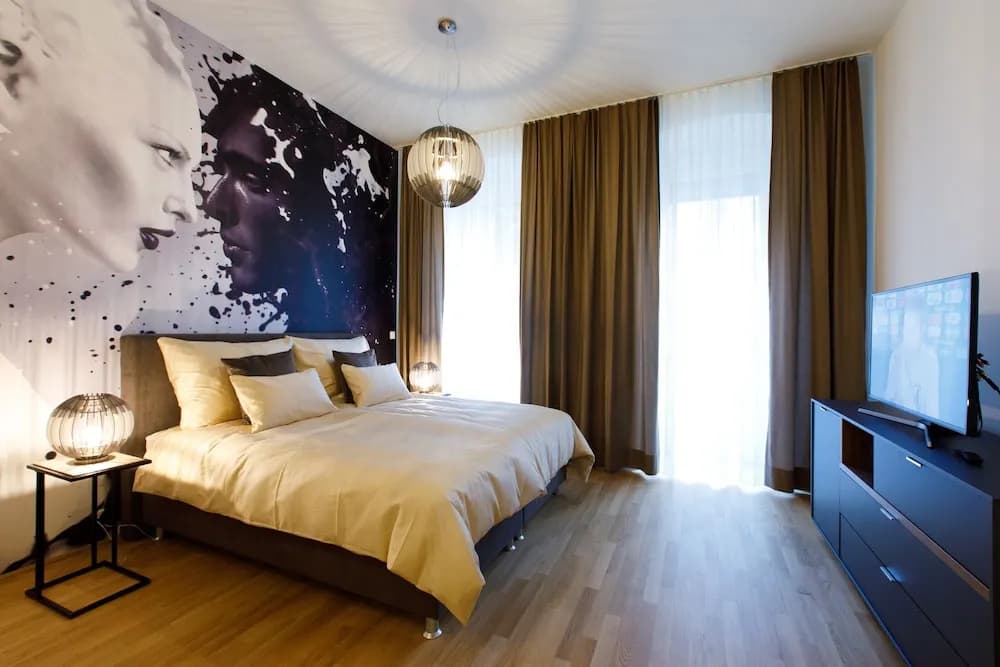 Vienna Westside Apartments - photo 5