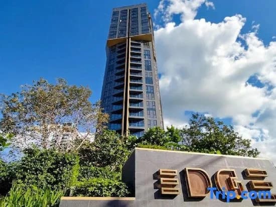 EDGE Central Pattaya Condo Near Beach & Walking Street - photo 1