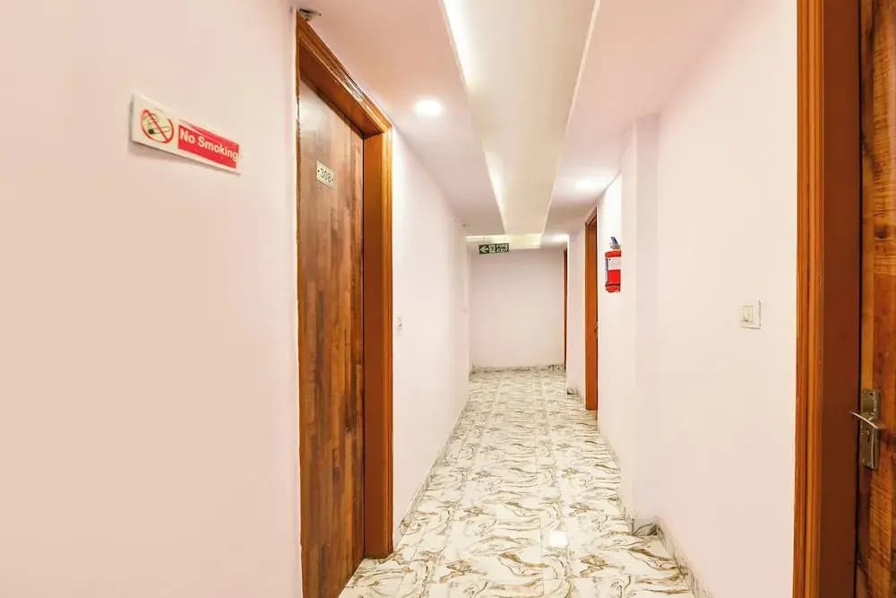 Fabhotel Ak Continental - photo 2